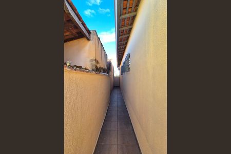 Casa para alugar com 153m², 4 quartos e 4 vagas Casa para alugar com 153m², 4 quartos e 4 vagasCorredor Lateral