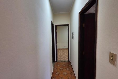 Corredor de casa para alugar com 4 quartos, 153m² em Cidade Jardim, Campinas