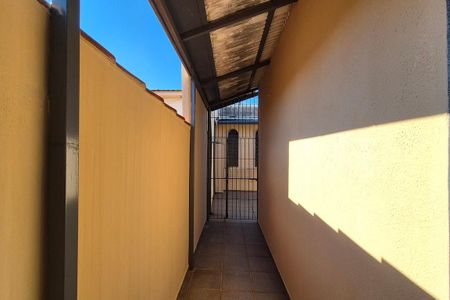 Casa para alugar com 153m², 4 quartos e 4 vagas Casa para alugar com 153m², 4 quartos e 4 vagasCorredor