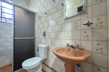 Casa para alugar com 153m², 4 quartos e 4 vagas Casa para alugar com 153m², 4 quartos e 4 vagasBanheiro
