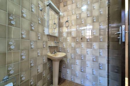 Casa para alugar com 153m², 4 quartos e 4 vagas Casa para alugar com 153m², 4 quartos e 4 vagasBanheiro da Suíte
