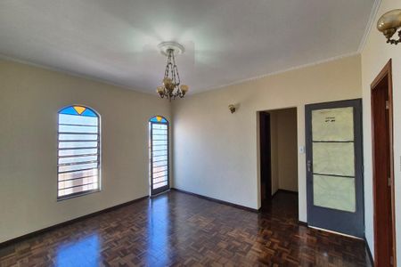 Sala de casa para alugar com 4 quartos, 153m² em Cidade Jardim, Campinas
