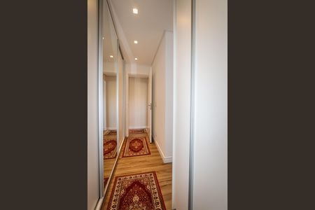Apartamento à venda com 226m², 3 quartos e 3 vagas Apartamento à venda com 226m², 3 quartos e 3 vagasCloset da Suite 2