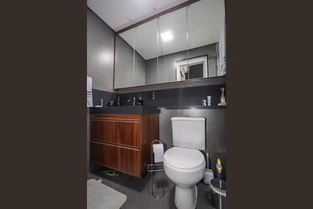 Apartamento à venda com 226m², 3 quartos e 3 vagas Apartamento à venda com 226m², 3 quartos e 3 vagasBanheiro da Suite