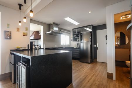 Apartamento à venda com 226m², 3 quartos e 3 vagas Apartamento à venda com 226m², 3 quartos e 3 vagasCozinha