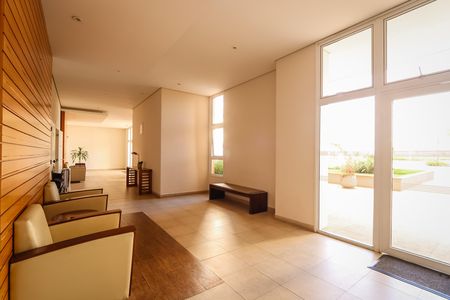 Apartamento à venda com 226m², 3 quartos e 3 vagas Apartamento à venda com 226m², 3 quartos e 3 vagasHall de Entrada