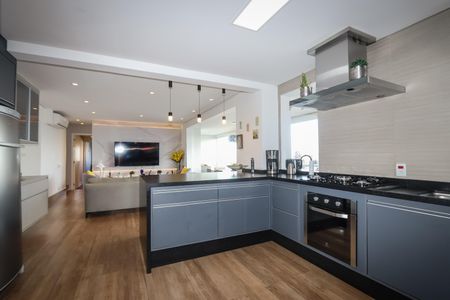 Apartamento à venda com 226m², 3 quartos e 3 vagas Apartamento à venda com 226m², 3 quartos e 3 vagasCozinha