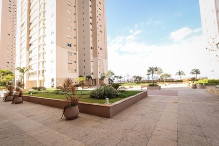 Apartamento à venda com 226m², 3 quartos e 3 vagas Apartamento à venda com 226m², 3 quartos e 3 vagasÁrea comum