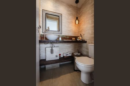 Apartamento à venda com 226m², 3 quartos e 3 vagas Apartamento à venda com 226m², 3 quartos e 3 vagasLavabo da Piscina