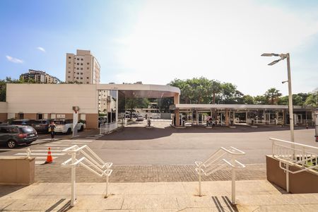 Apartamento à venda com 226m², 3 quartos e 3 vagas Apartamento à venda com 226m², 3 quartos e 3 vagasEntrada