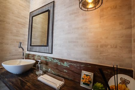 Apartamento à venda com 226m², 3 quartos e 3 vagas Apartamento à venda com 226m², 3 quartos e 3 vagasLavabo da Piscina