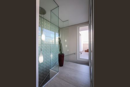 Apartamento à venda com 226m², 3 quartos e 3 vagas Apartamento à venda com 226m², 3 quartos e 3 vagasEscada
