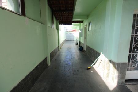 Garagem de kitnet/studio para alugar com 1 quarto, 60m² em Vila Industrial, São José dos Campos