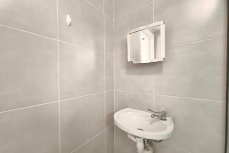 Apartamento para alugar com 44m², 1 quarto e sem vaga Apartamento para alugar com 44m², 1 quarto e sem vagaBanheiro