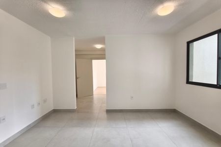 Sala de apartamento para alugar com 2 quartos, 44m² em Jardim Ipaussurama, Campinas