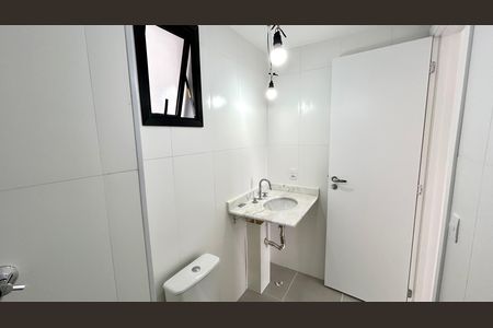 Apartamento à venda com 83m², 2 quartos e 2 vagas Apartamento à venda com 83m², 2 quartos e 2 vagasBanheiro da Suíte