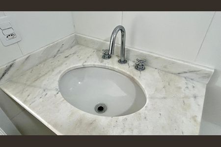 Apartamento à venda com 83m², 2 quartos e 2 vagas Apartamento à venda com 83m², 2 quartos e 2 vagasBanheiro 1