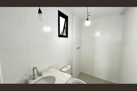 Apartamento à venda com 83m², 2 quartos e 2 vagas Apartamento à venda com 83m², 2 quartos e 2 vagasBanheiro 1