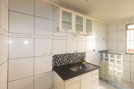 Apartamento à venda com 33m², 2 quartos e sem vaga Apartamento à venda com 33m², 2 quartos e sem vagaCozinha e Área de Serviço