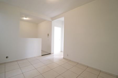 Sala de apartamento para alugar com 2 quartos, 50m² em Shopping Park, Uberlândia