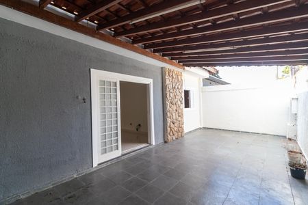 Casa para alugar com 140m², 3 quartos e 3 vagas Casa para alugar com 140m², 3 quartos e 3 vagasGaragem