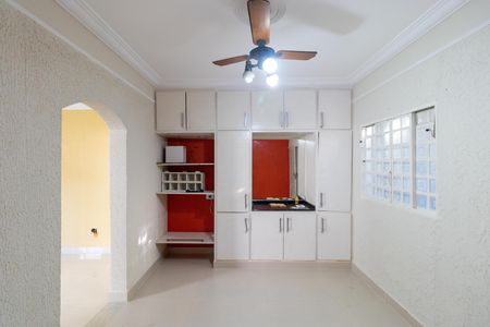 Casa para alugar com 140m², 3 quartos e 3 vagas Casa para alugar com 140m², 3 quartos e 3 vagasSalas