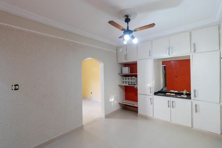 Casa para alugar com 140m², 3 quartos e 3 vagas Casa para alugar com 140m², 3 quartos e 3 vagasSalas