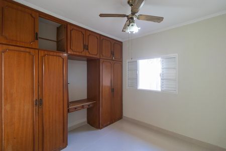 Casa para alugar com 140m², 3 quartos e 3 vagas Casa para alugar com 140m², 3 quartos e 3 vagasQuarto 01