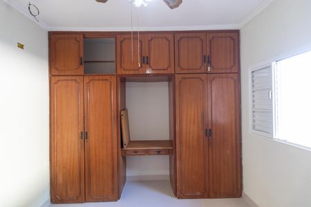 Casa para alugar com 140m², 3 quartos e 3 vagas Casa para alugar com 140m², 3 quartos e 3 vagasQuarto 01