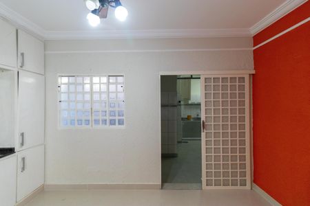 Casa para alugar com 140m², 3 quartos e 3 vagas Casa para alugar com 140m², 3 quartos e 3 vagasSalas
