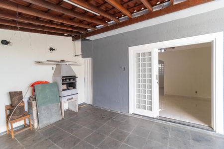 Casa para alugar com 140m², 3 quartos e 3 vagas Casa para alugar com 140m², 3 quartos e 3 vagasChurrasqueira