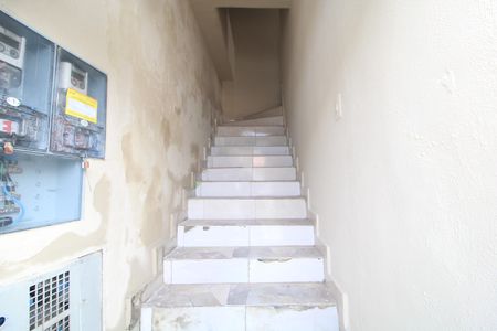 Escada / entrada de apartamento para alugar com 1 quarto, 45m² em Jardim Morais Prado, São Paulo