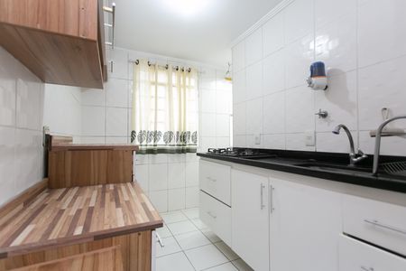 Apartamento à venda com 57m², 2 quartos e 1 vaga Apartamento à venda com 57m², 2 quartos e 1 vagaCozinha - Armários