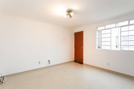 Apartamento à venda com 57m², 2 quartos e 1 vaga Apartamento à venda com 57m², 2 quartos e 1 vagaSala