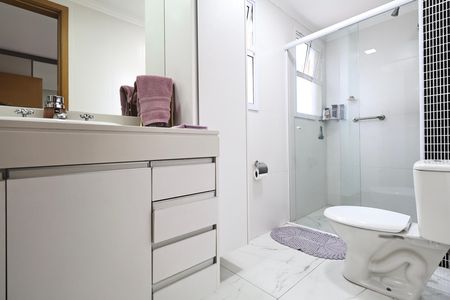 Apartamento para alugar com 95m², 3 quartos e 2 vagas Apartamento para alugar com 95m², 3 quartos e 2 vagasBanheiro da suíte