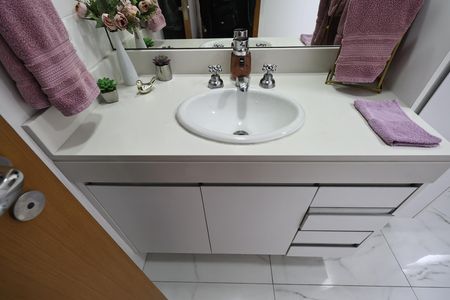 Apartamento para alugar com 95m², 3 quartos e 2 vagas Apartamento para alugar com 95m², 3 quartos e 2 vagasBanheiro da suíte