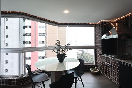 Apartamento para alugar com 95m², 3 quartos e 2 vagas Apartamento para alugar com 95m², 3 quartos e 2 vagasVaranda gourmet