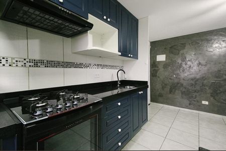 Apartamento para alugar com 35m², 2 quartos e 1 vaga Apartamento para alugar com 35m², 2 quartos e 1 vagaCozinha e Área de Serviço