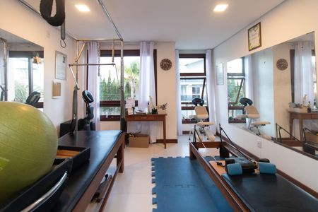 Cozinha e Área de Serviço de casa à venda com 3 quartos, 200m² em Aberta dos Morros, Porto Alegre