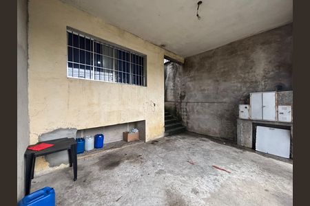 Casa à venda com 210m², 6 quartos e 1 vaga Casa à venda com 210m², 6 quartos e 1 vagaGaragem