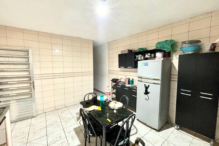 Casa à venda com 210m², 6 quartos e 1 vaga Casa à venda com 210m², 6 quartos e 1 vagaCozinha
