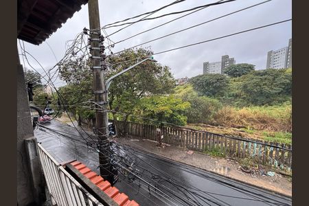 Casa à venda com 210m², 6 quartos e 1 vaga Casa à venda com 210m², 6 quartos e 1 vagaVaranda