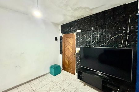 Casa à venda com 210m², 6 quartos e 1 vaga Casa à venda com 210m², 6 quartos e 1 vagaSala