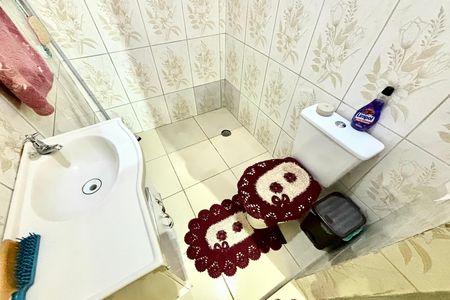 Casa à venda com 210m², 6 quartos e 1 vaga Casa à venda com 210m², 6 quartos e 1 vagaBanheiro