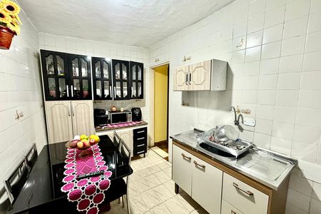 Casa à venda com 210m², 6 quartos e 1 vaga Casa à venda com 210m², 6 quartos e 1 vagaCozinha