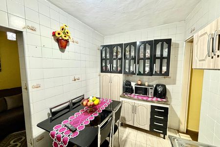 Casa à venda com 210m², 6 quartos e 1 vaga Casa à venda com 210m², 6 quartos e 1 vagaCozinha