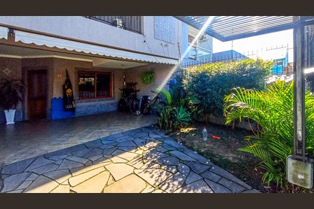Área frente  de casa à venda com 3 quartos, 172m² em Aberta dos Morros, Porto Alegre
