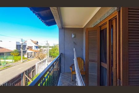 Sacada  de casa à venda com 3 quartos, 172m² em Aberta dos Morros, Porto Alegre