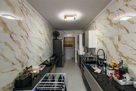 Apartamento para alugar com 93m², 2 quartos e 1 vagaCozinha 