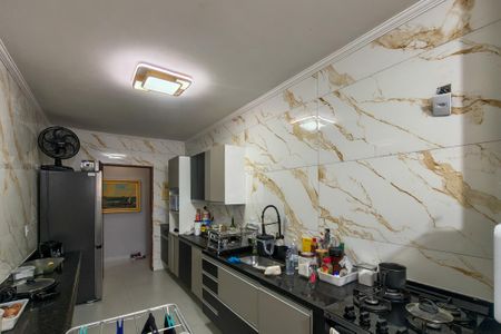 Apartamento para alugar com 93m², 2 quartos e 1 vagaCozinha 